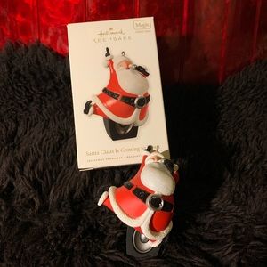 Hallmark Santa Claus w/Music Ornament EUC!